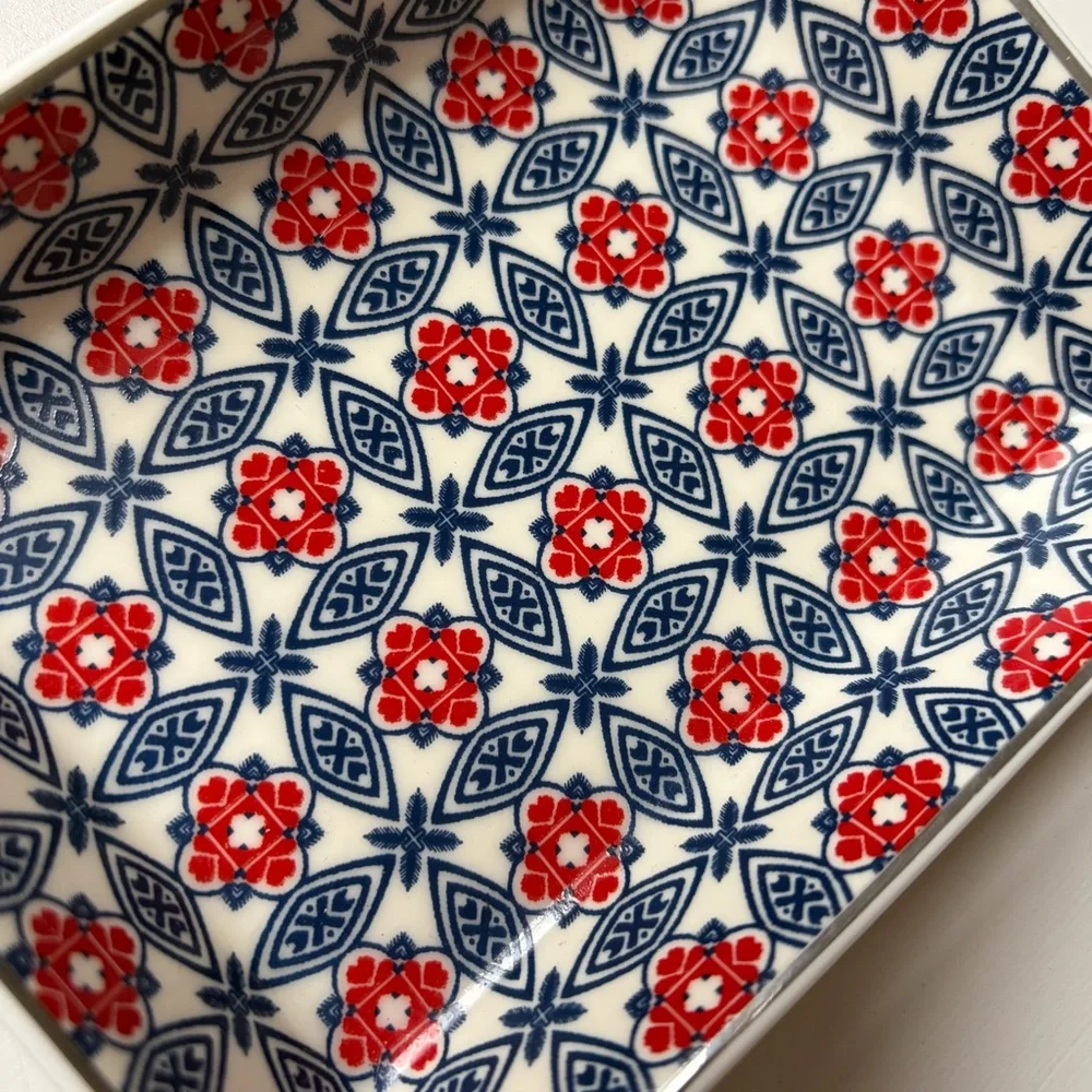 J.Crew Blue and Red Pattern Trinket Coin Jewelry Dish 4.25 x 5.5 in